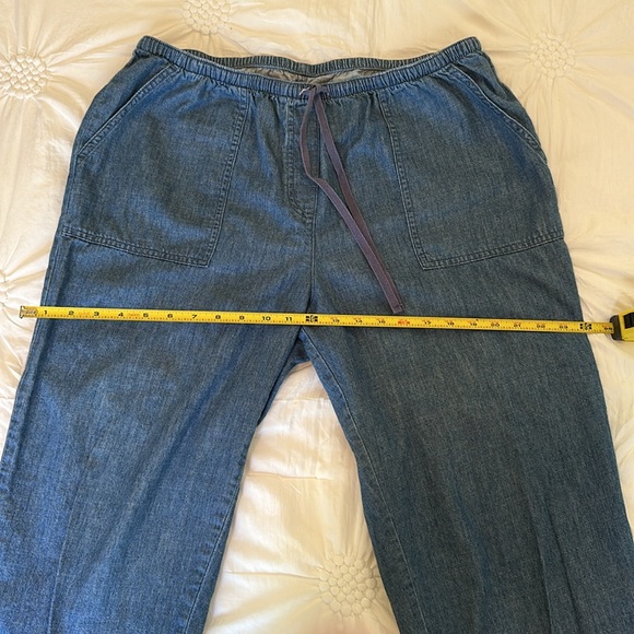 LL BEAN CLASSIC FIT PANT. Wms SIZE LARGE PETITE. Elastic, drawstring, pockets. - Picture 4 of 11